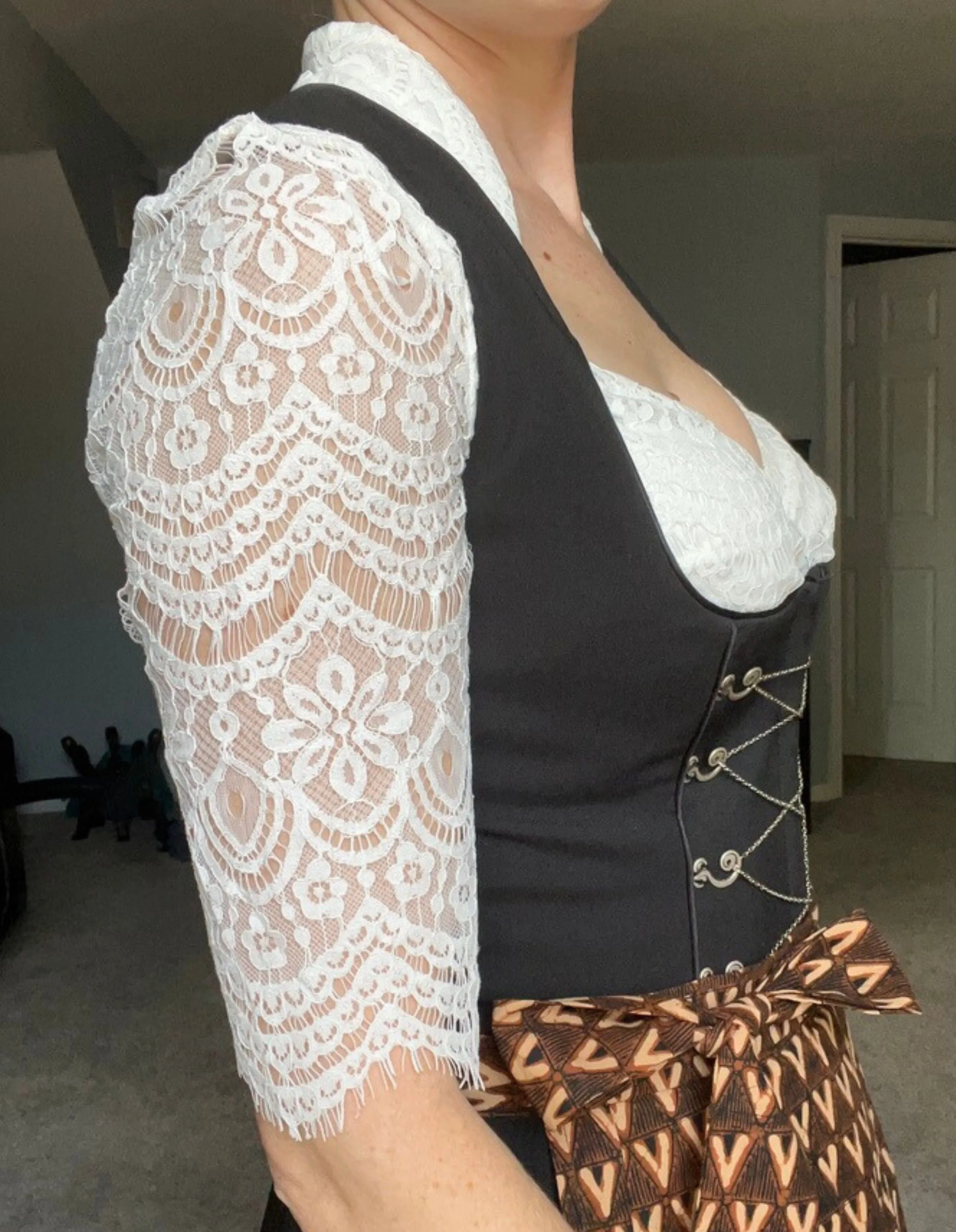 Garden Nouveau Sweetheart Dirndl Blouse