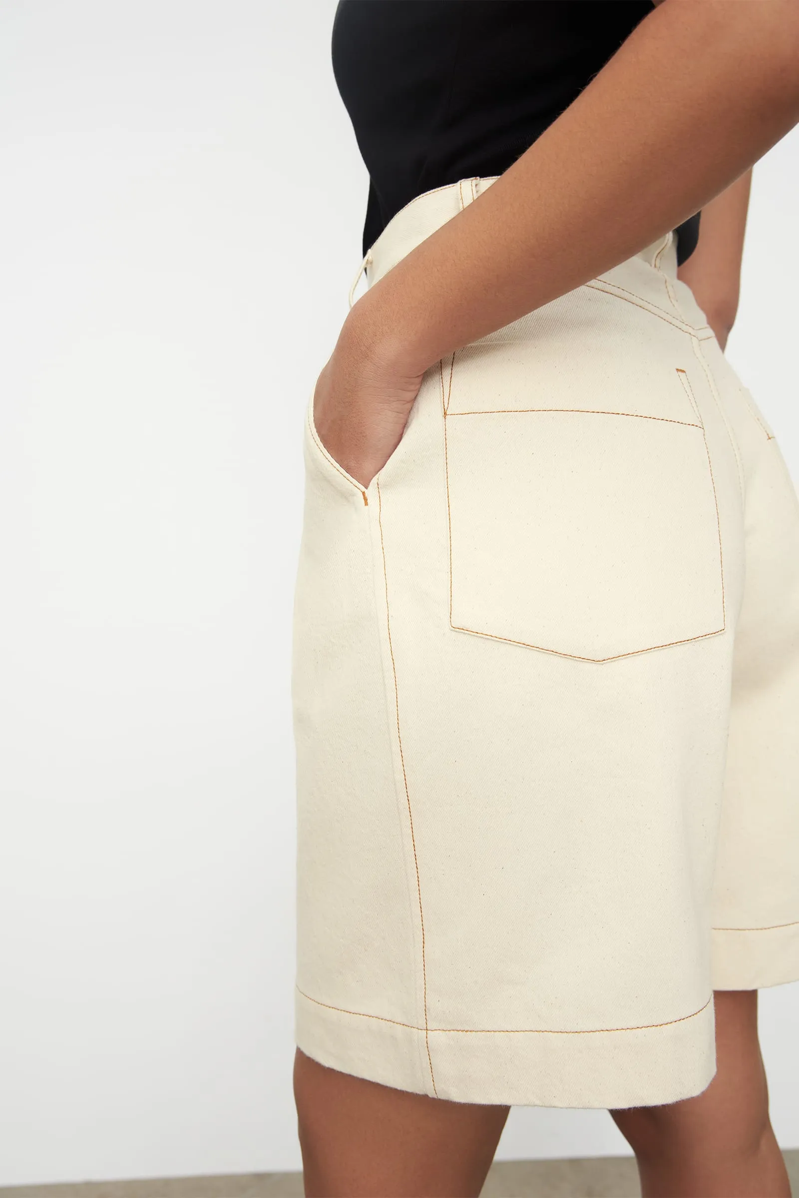 Journey Shorts - Greige Denim