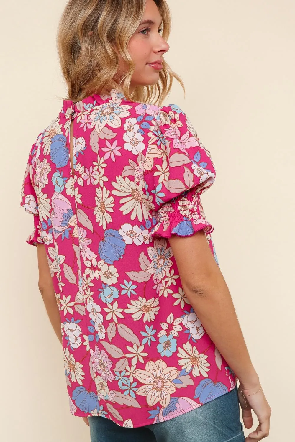 MOCK NECK WOVEN TOP W/ BUBBLE SHORT SLEEVES
