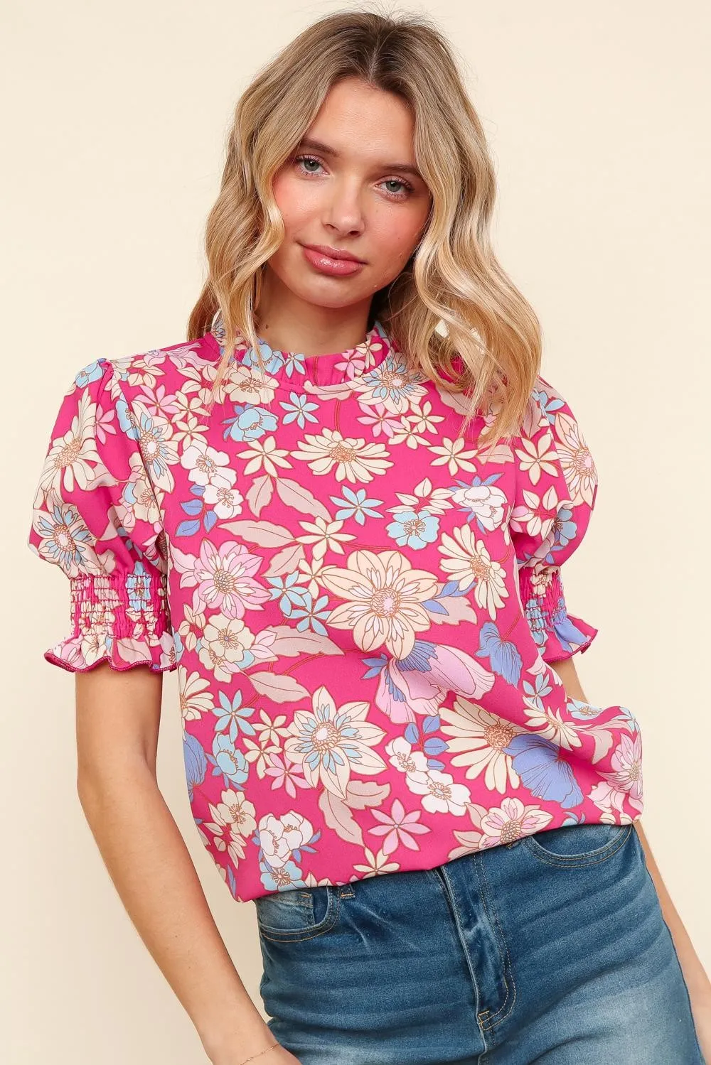 MOCK NECK WOVEN TOP W/ BUBBLE SHORT SLEEVES