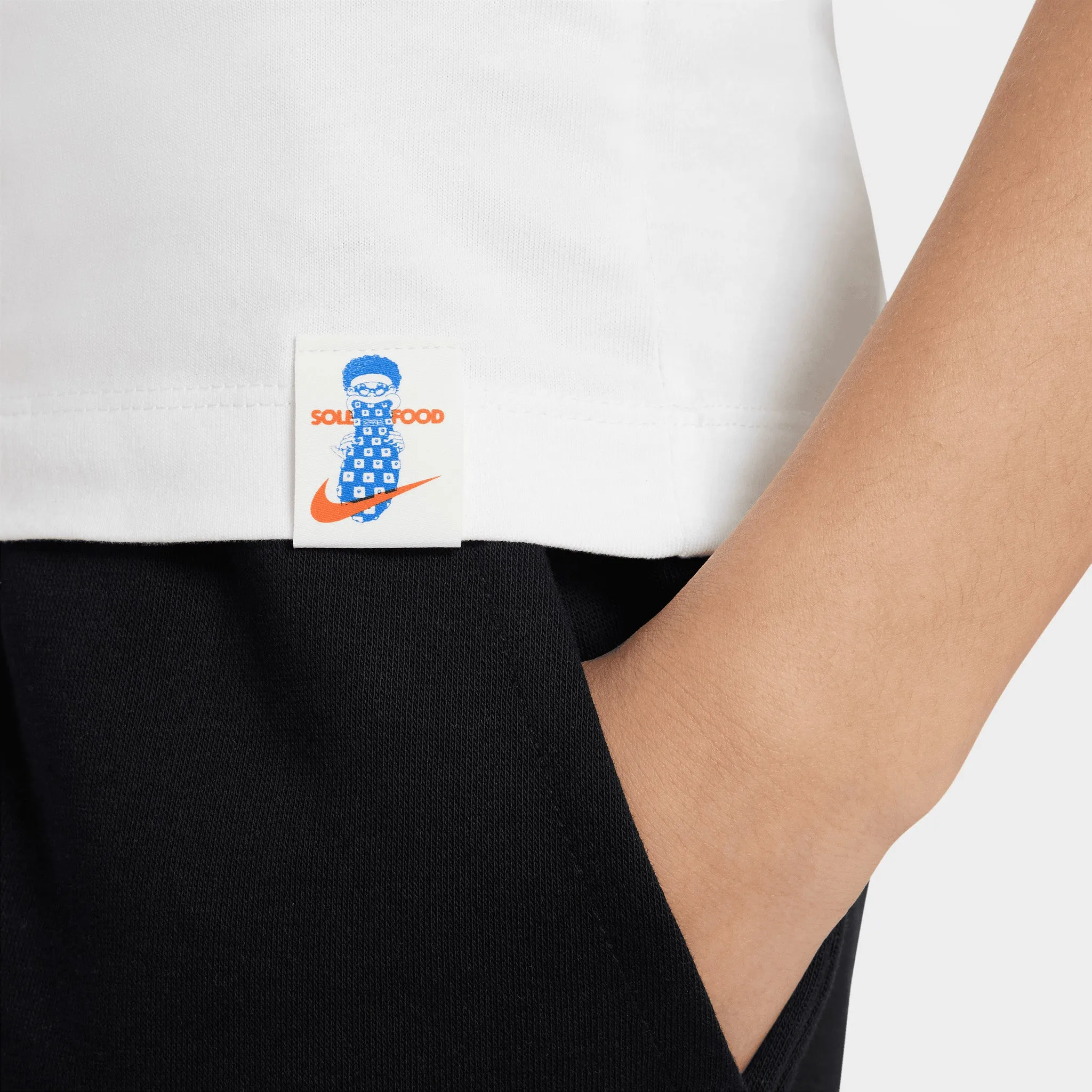 Nike Sportswear Juniors' Sole Food Futura T-shirt / White