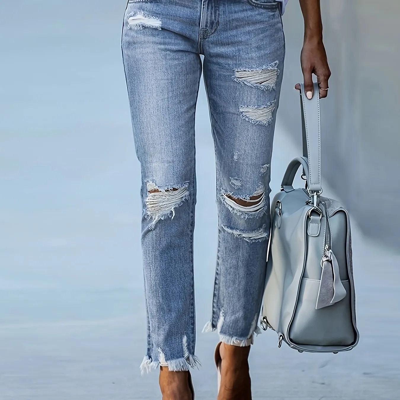 Women's Stretch Ripped Ankle-Length Jeans, Street Style Denim, Frayed Hem, Skinny Fit, Casual Casual - Light Blue Wash